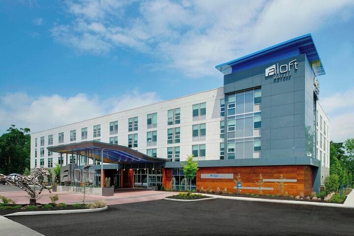 Aloft Columbus Westerville hotel exterior