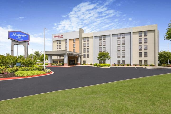 Hampton Inn Huntsville-Arsenal / South Pkway hotel exterior