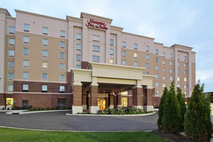Hampton Inn &  Suites Columbus / University Area hotel exterior