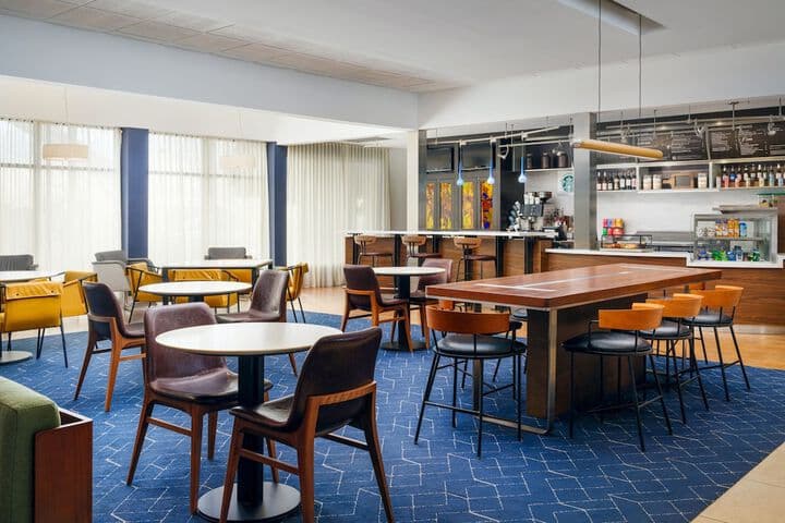 Courtyard by Marriott Columbus Worthington hotel exterior