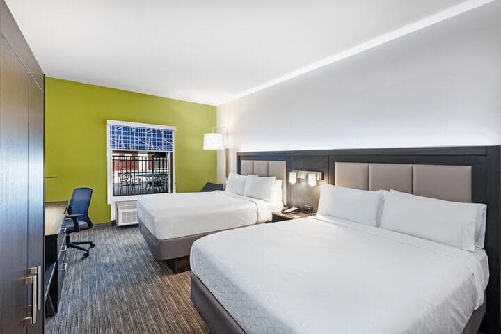 Holiday Inn Express &  Suites Baton Rouge East by IHG hotel exterior