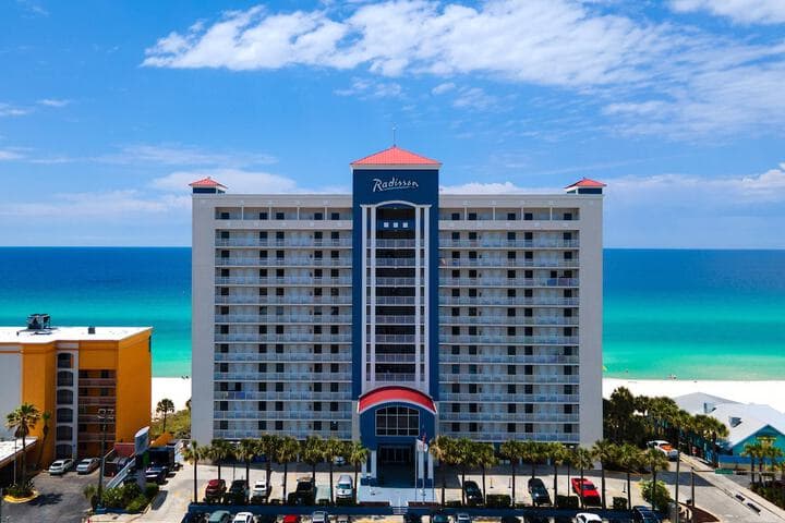 Radisson Beachfront Hotel - Panama City Beach hotel exterior