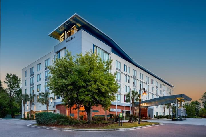 Aloft Charleston Airport &  Convention Center hotel exterior