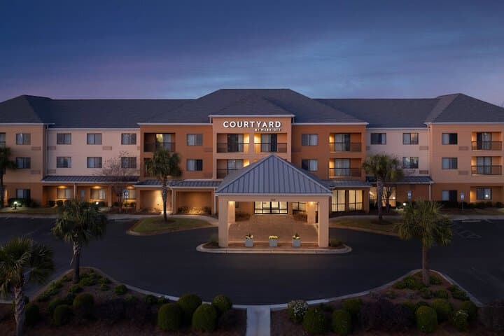 Courtyard by Marriott Panama City hotel exterior